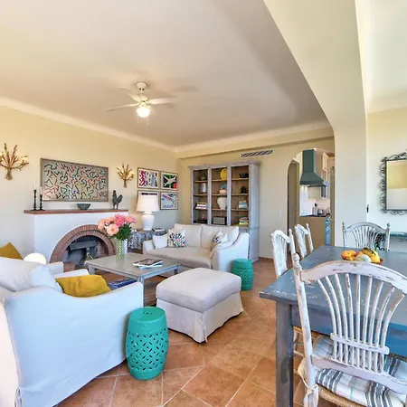 Villa Francesca Beautiful With Sea View And Swimming Pool!